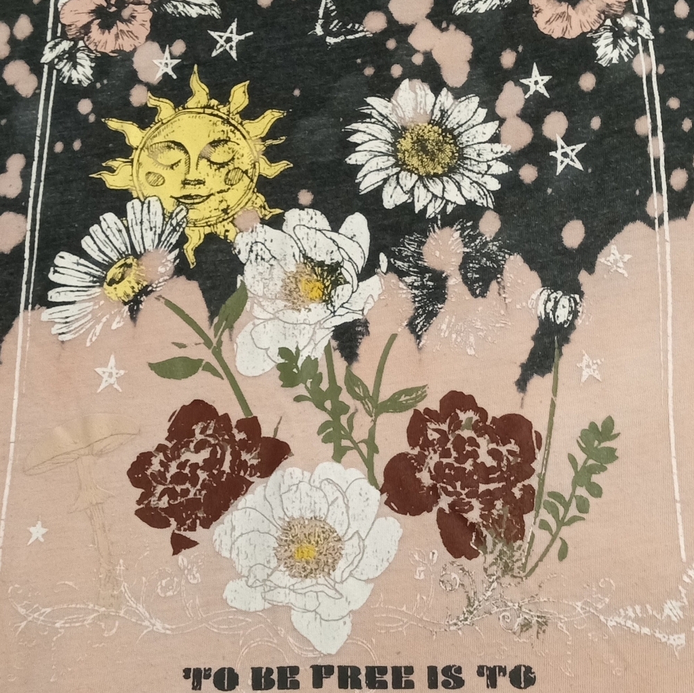 🌟No Boundaries Tee - Picture 2 of 3